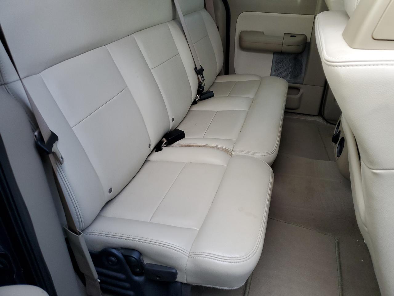 2004 Ford F-150 - Image 10