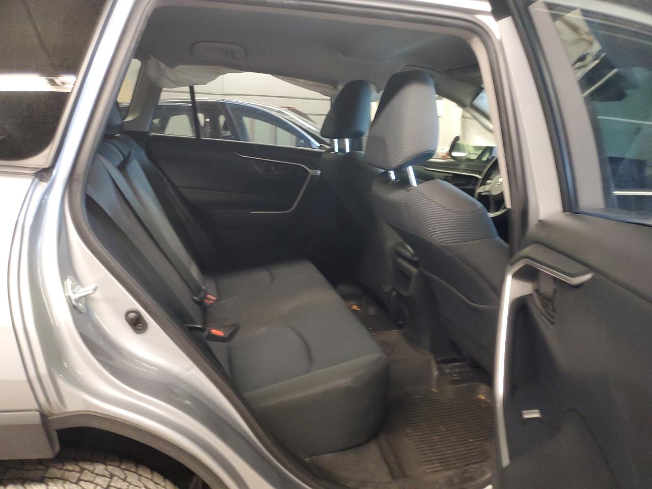 2019 Toyota RAV 4 - Image 11