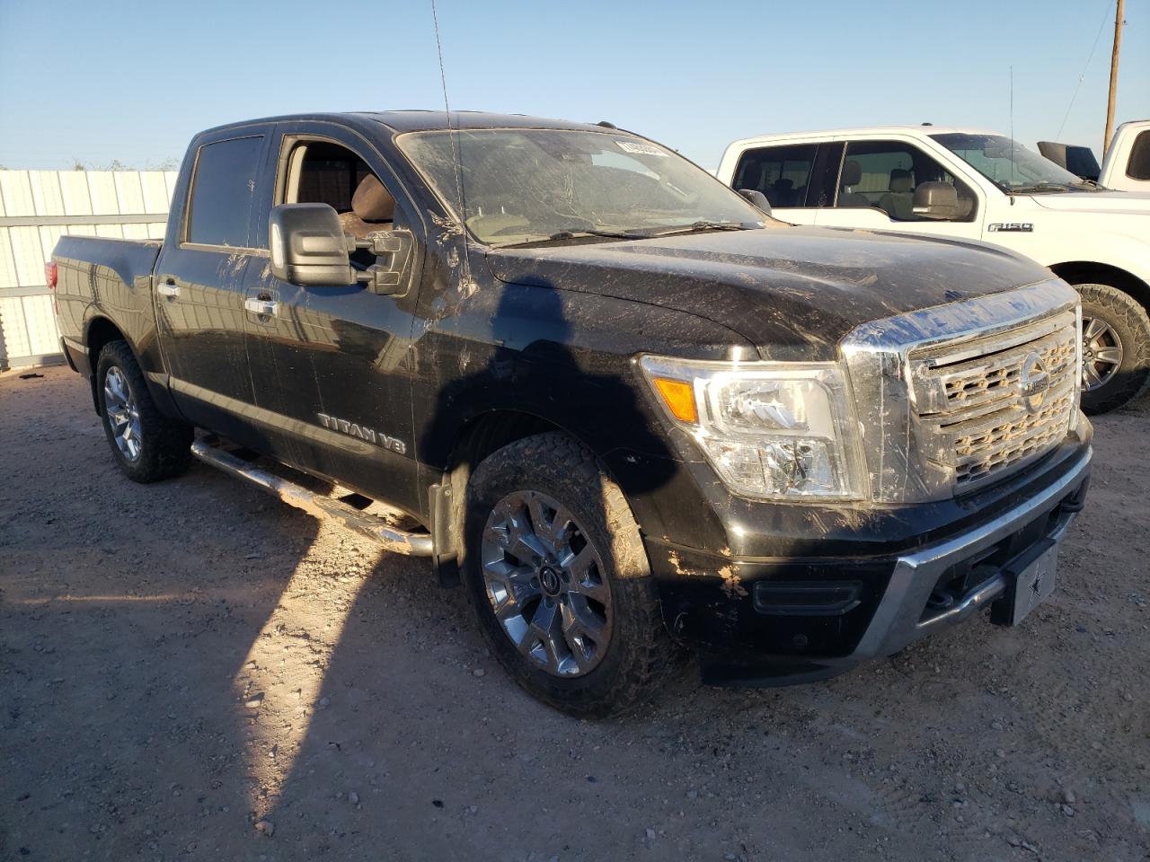 2020 Nissan Titan - Image 4