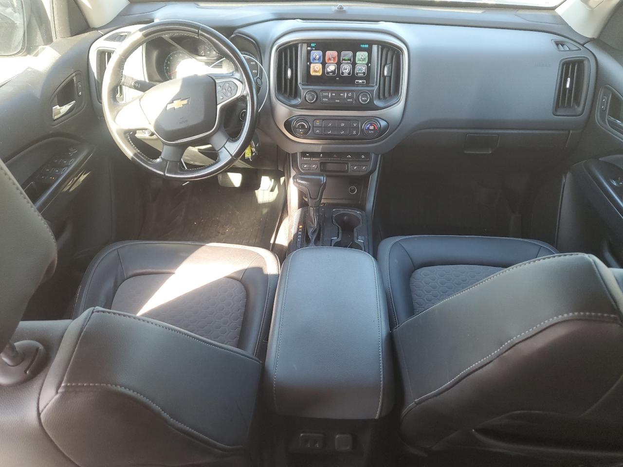 1GCGTDENXJ1227600 2018 Chevrolet Colorado Z71