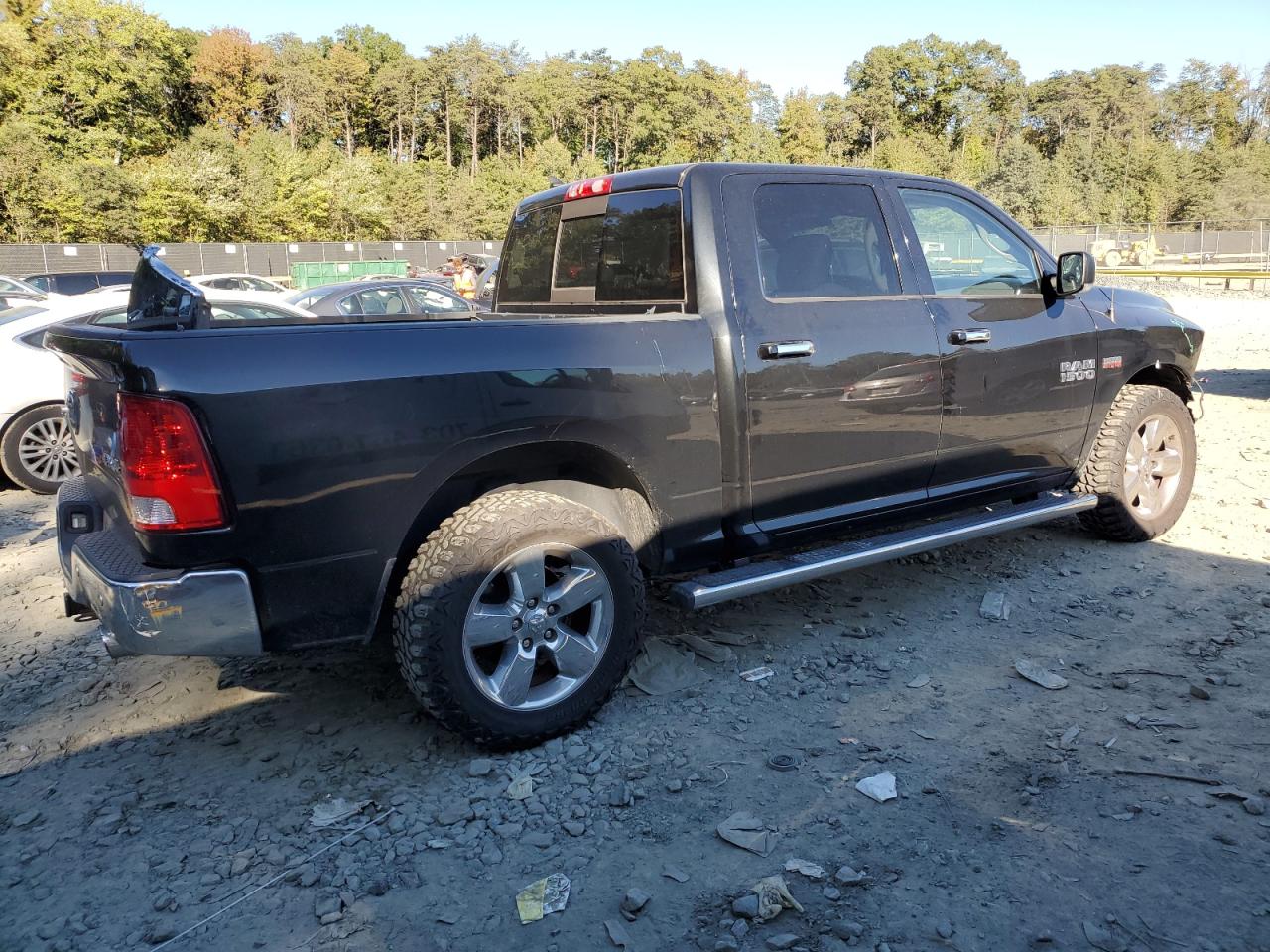 2017 RAM 1500 - Image 3