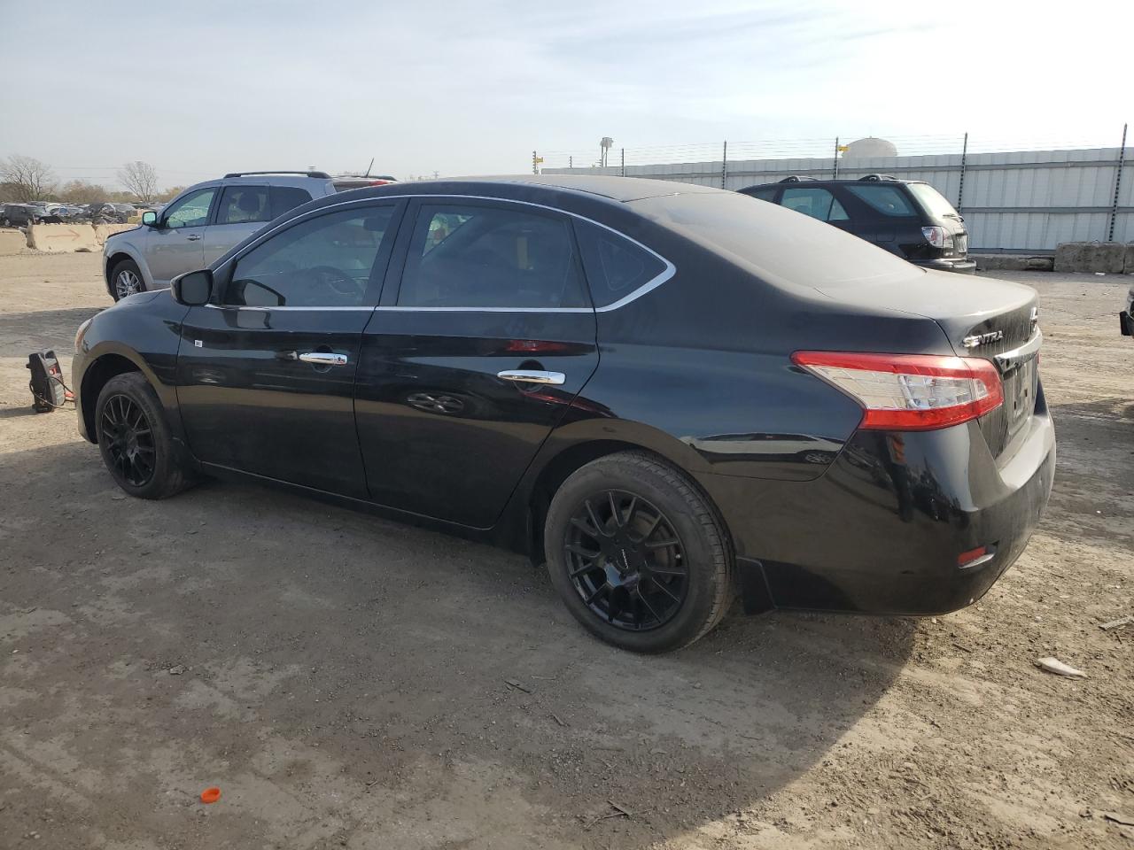 2015 Nissan Sentra - Image 2