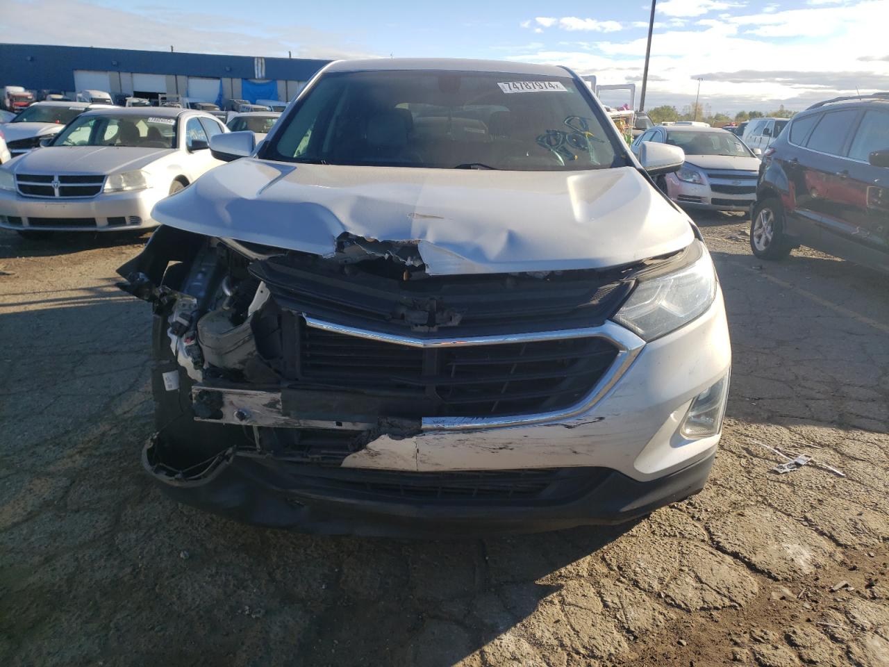 2GNAXKEV4K6160237 2019 Chevrolet Equinox Lt