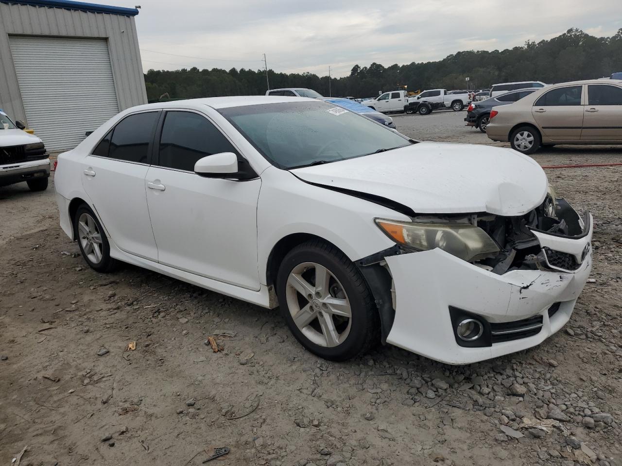 VIN 4T1BF1FK3DU646875 2013 TOYOTA CAMRY no.4