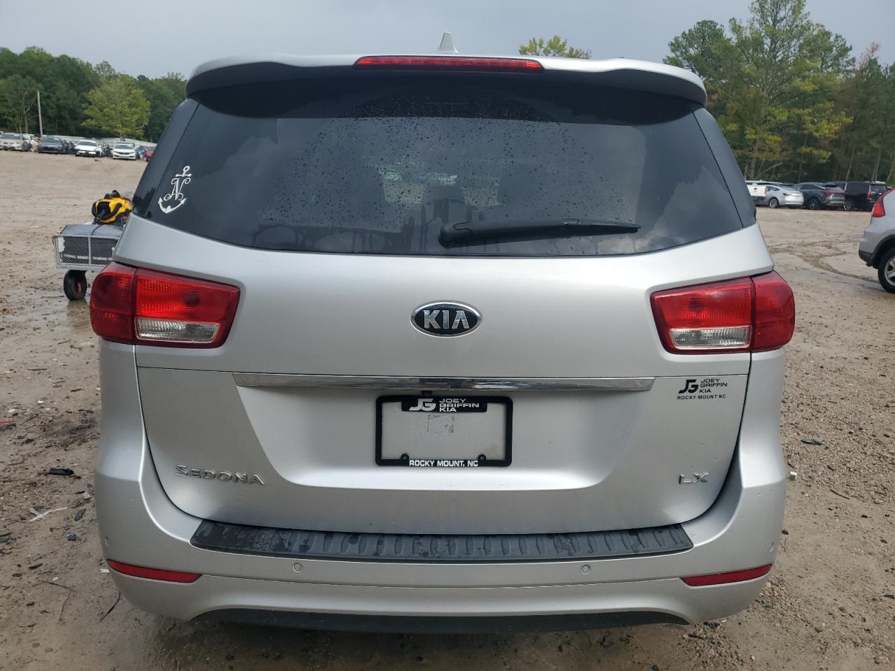 KNDMB5C12J6350385 2018 Kia Sedona Lx