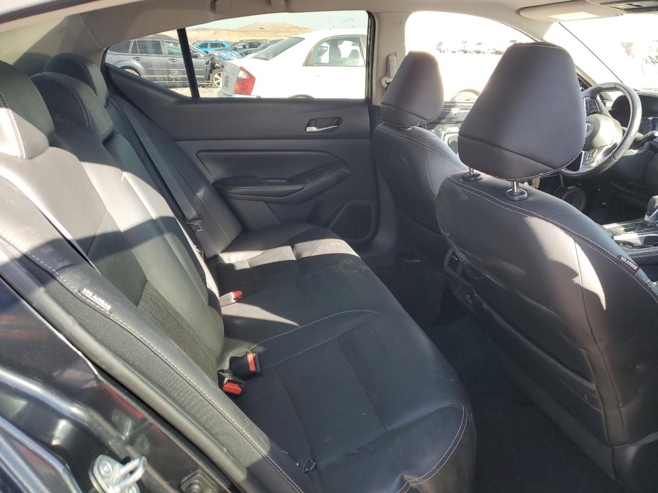 2019 Nissan Altima - Image 10