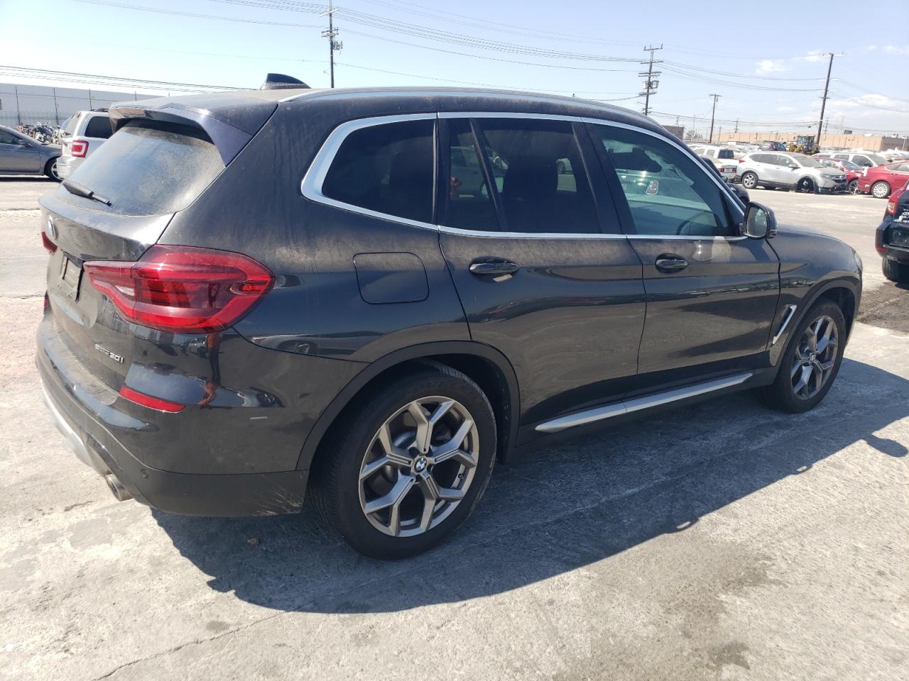 VIN 5UXTY3C02M9D82425 2021 BMW X3 no.3