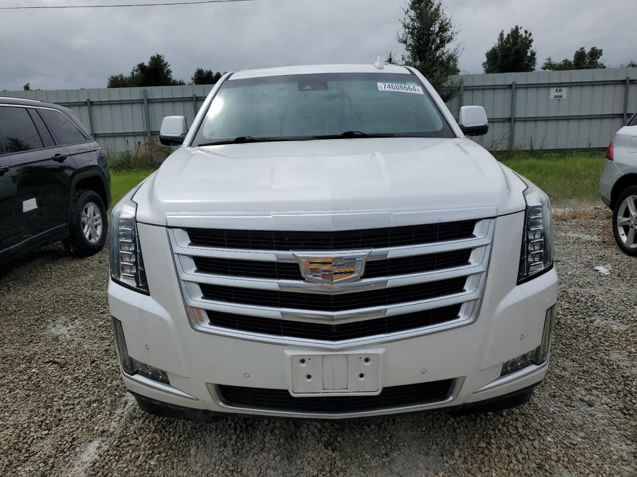 2018 Cadillac Escalade - Image 5