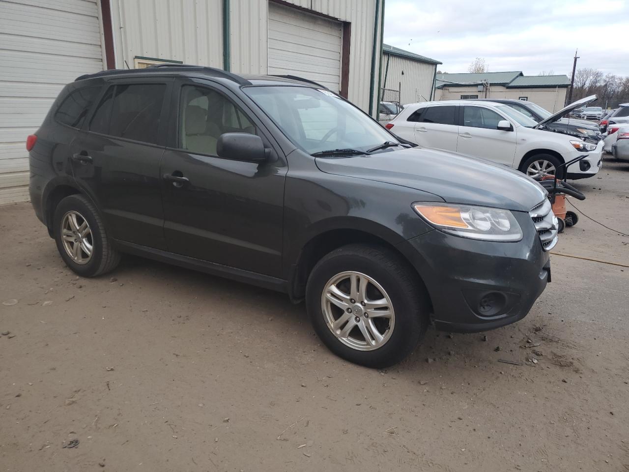 2012 Hyundai Santa Fe - Image 4