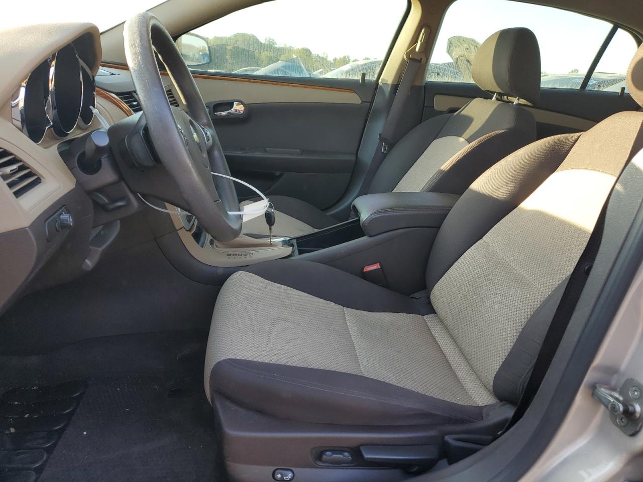 2010 Chevrolet Malibu - Image 7