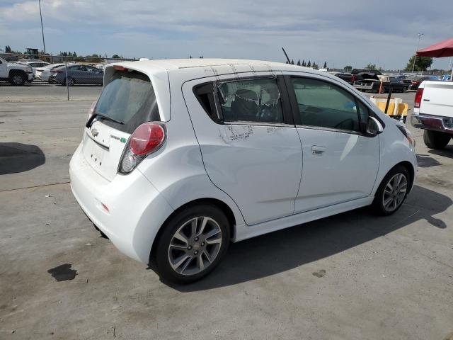 Hatchbacks CHEVROLET SPARK 2015 Biały