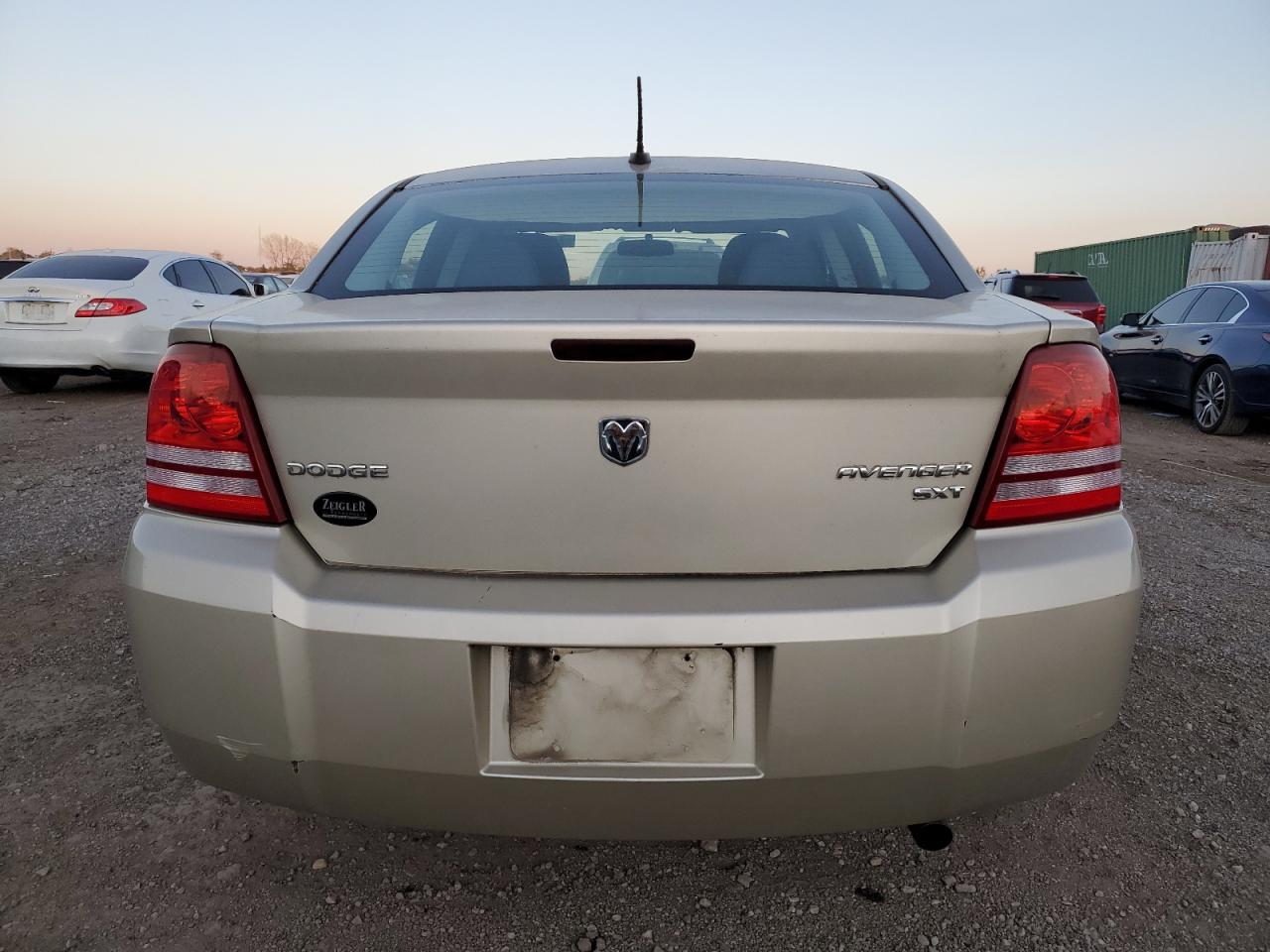 2010 Dodge Avenger - Image 6