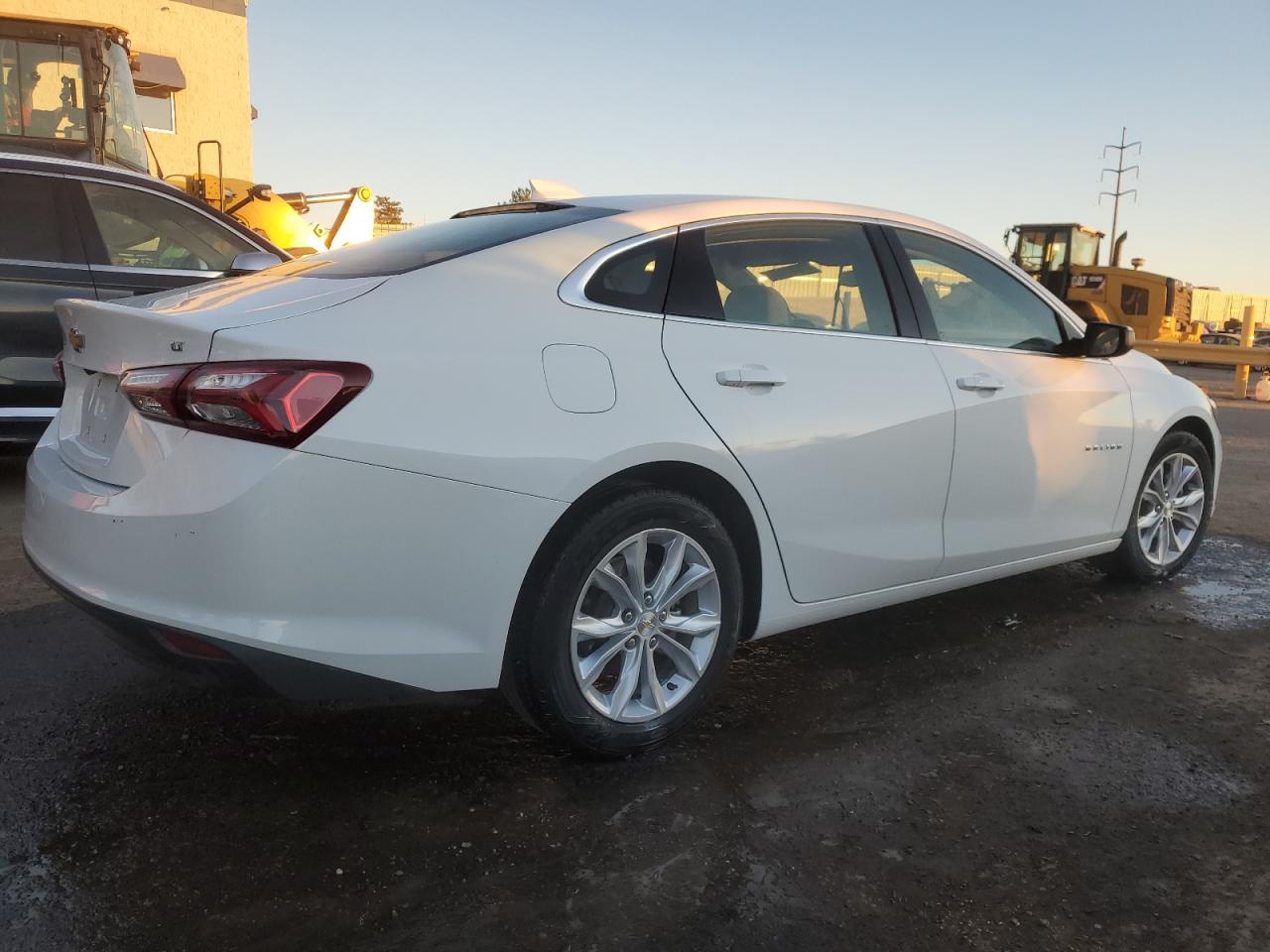 2022 Chevrolet Malibu - Image 3