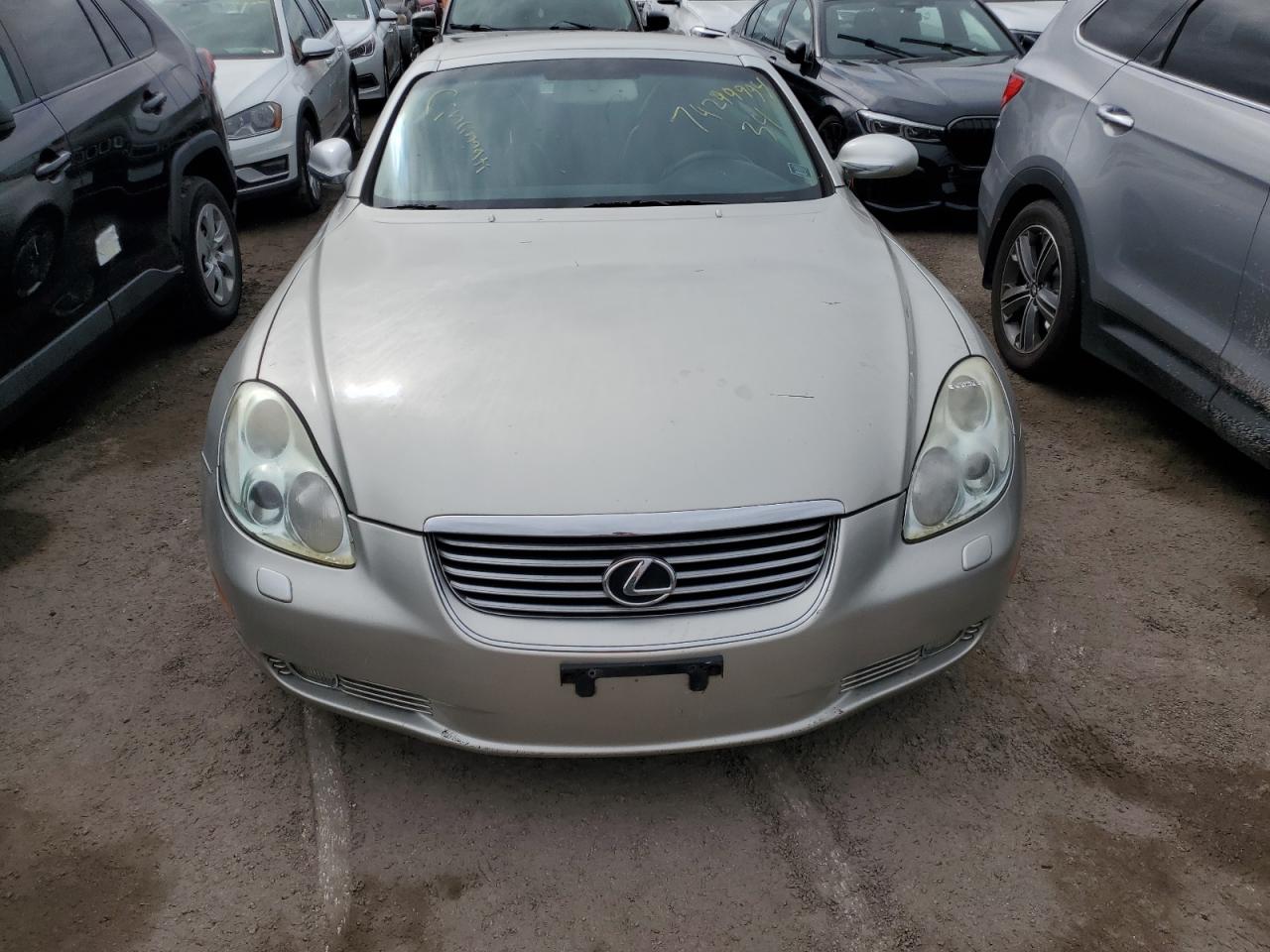 2003 Lexus SC - Image 5