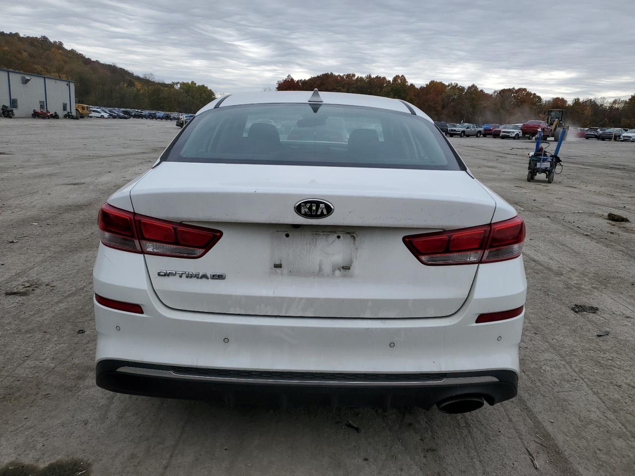 2019 Kia Optima Lx VIN: 5XXGT4L30KG281527 Lot: 77570194