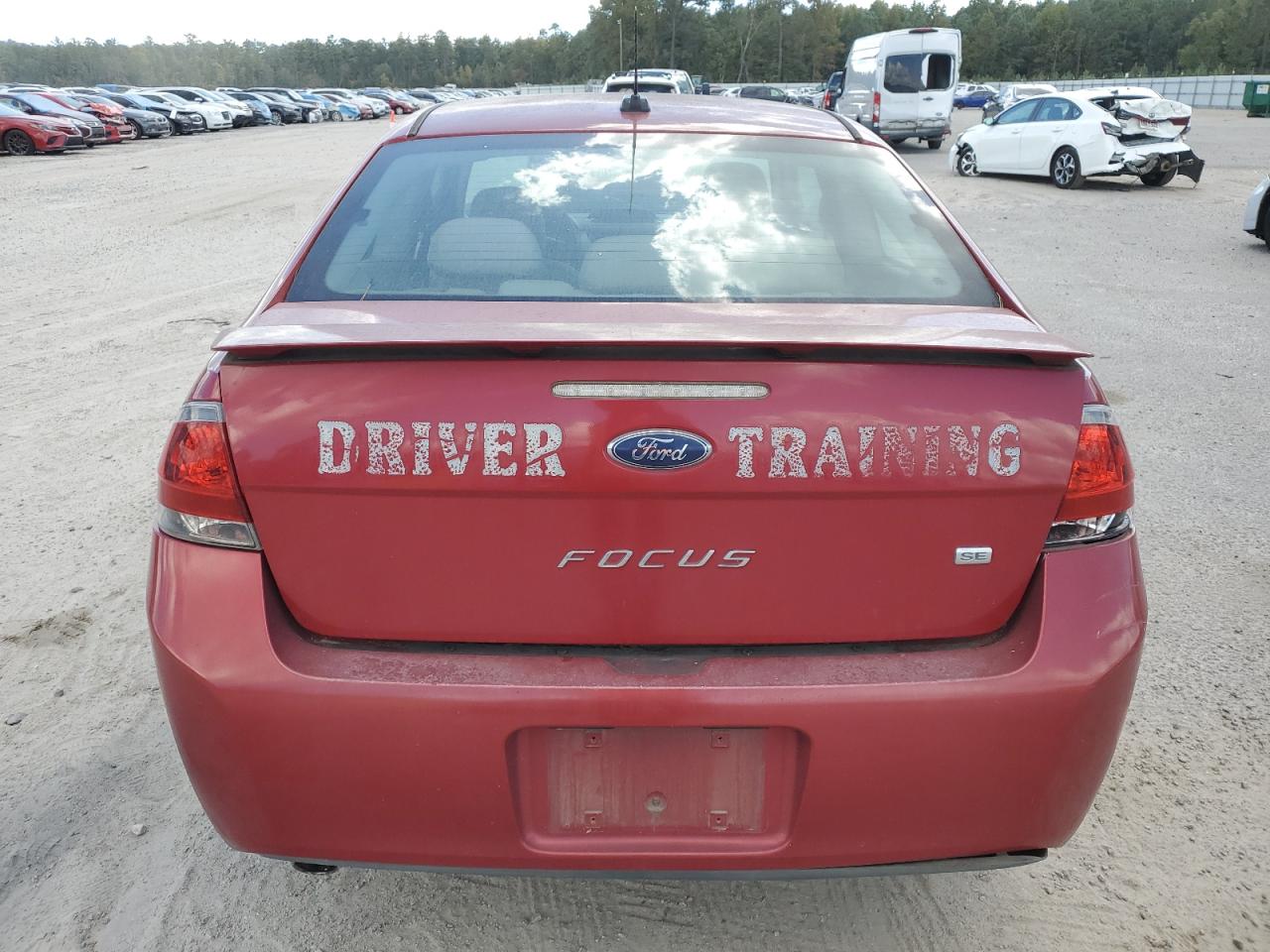 2010 Ford Focus - Image 6