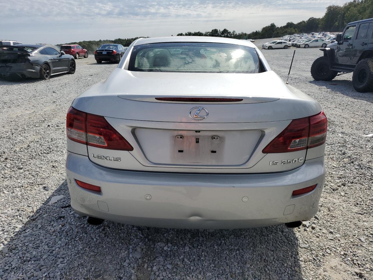 2010 Lexus IS - Image 6