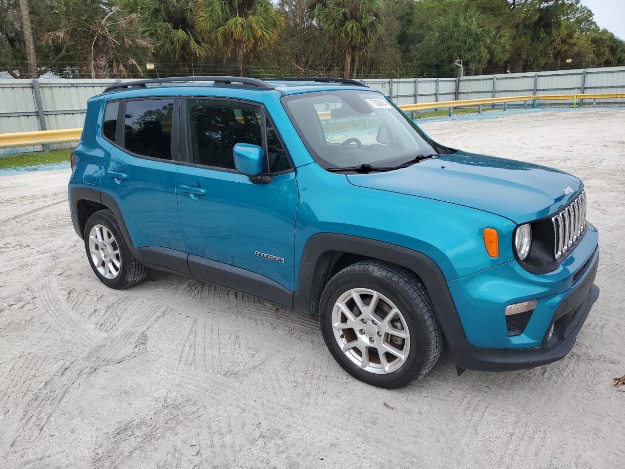 2019 Jeep Renegade - Image 4