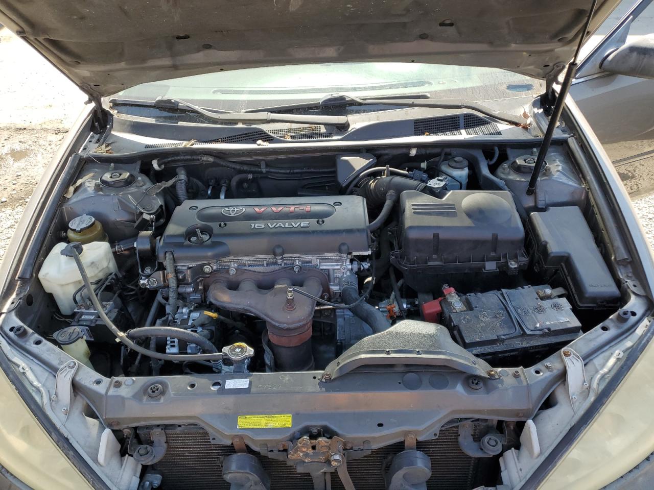 2005 Toyota Camry - Image 11
