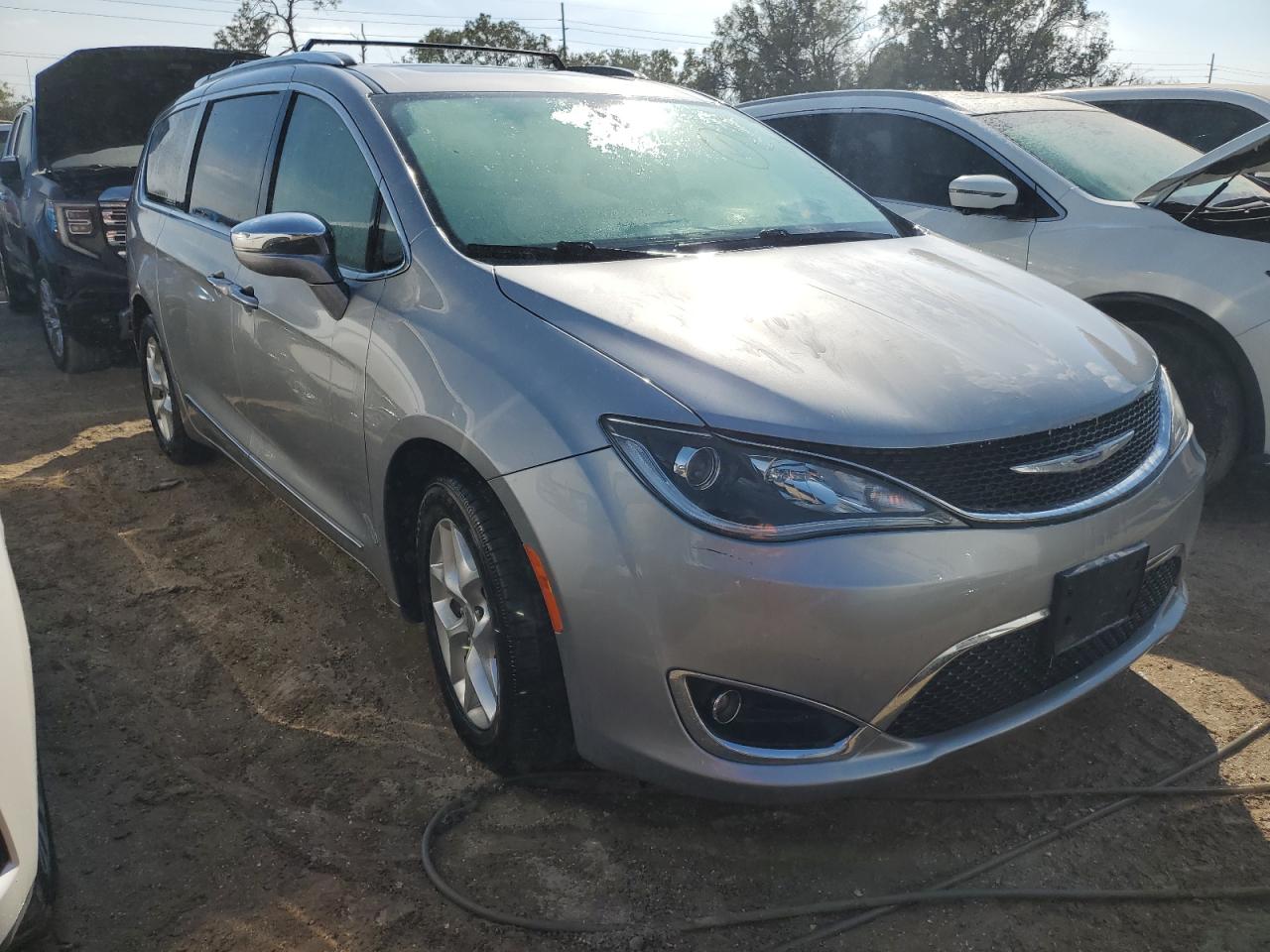 2020 Chrysler Pacifica - Image 4