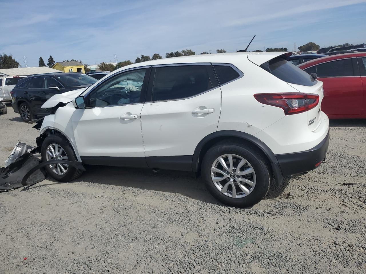 2021 Nissan Rogue - Image 2