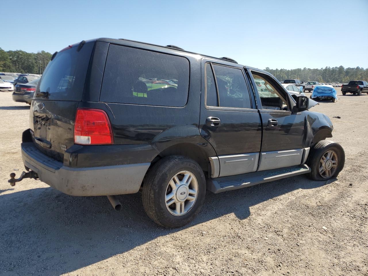 2004 Ford Expedition - Image 3