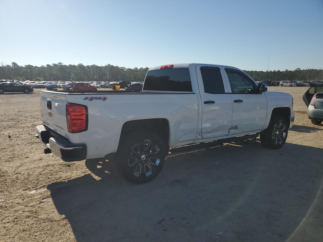 2014 Chevrolet Silverado - Image 3