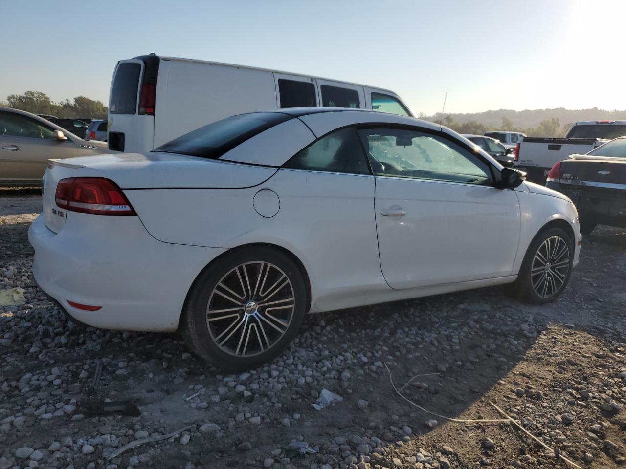 2013 Volkswagen Eos Komfort VIN: WVWBW8AH8DV003490 Lot: 74935044