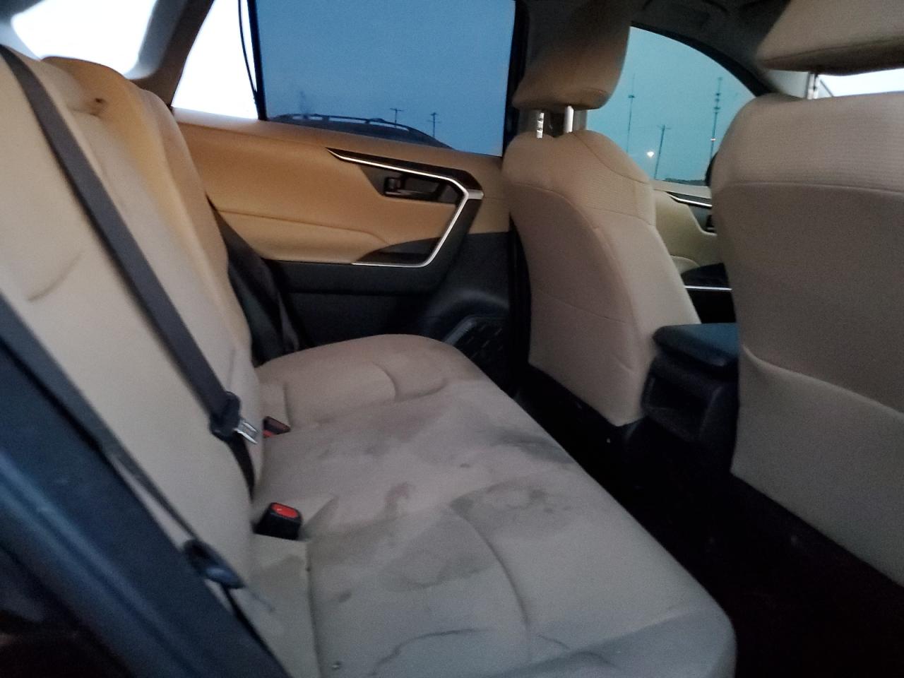 2019 Toyota RAV 4 - Image 11