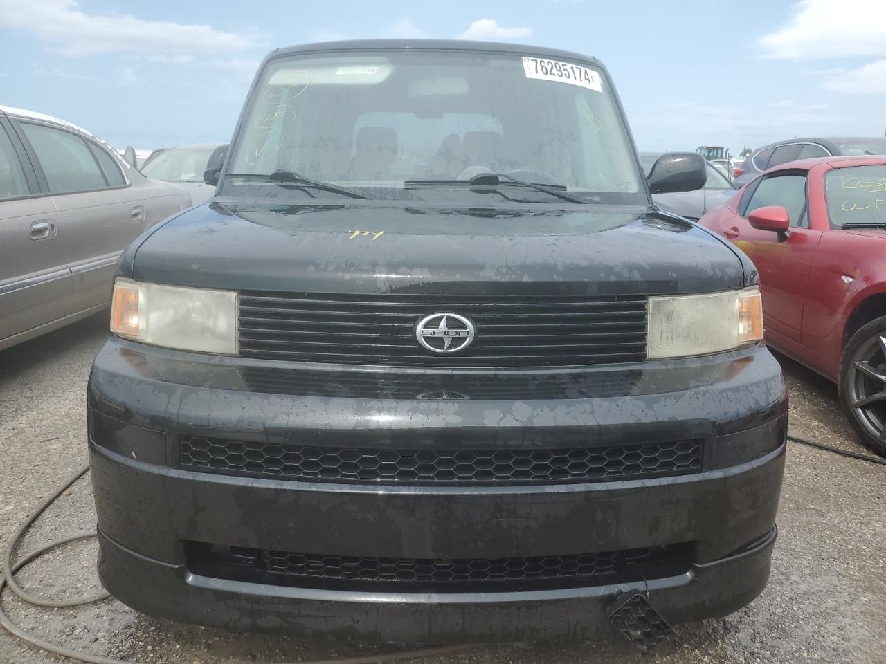 2005 Scion xB - Image 5