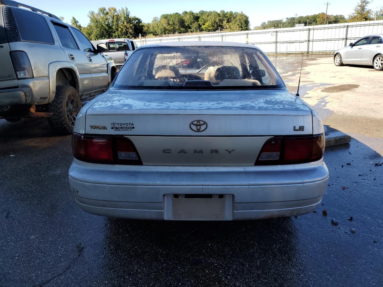 1995 Toyota Camry Le VIN: 4T1SK12E5SU579852 Lot: 47074865