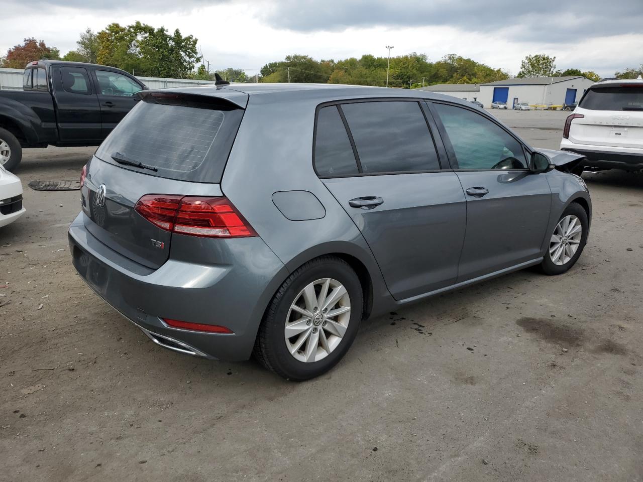 2018 Volkswagen Golf - Image 3