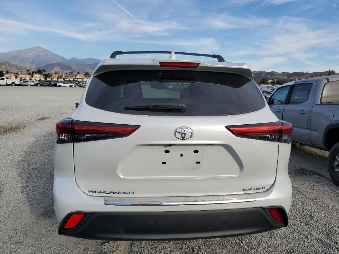 2022 Toyota Highlander Xle VIN: 5TDGZRBH9NS591347 Lot: 76835514