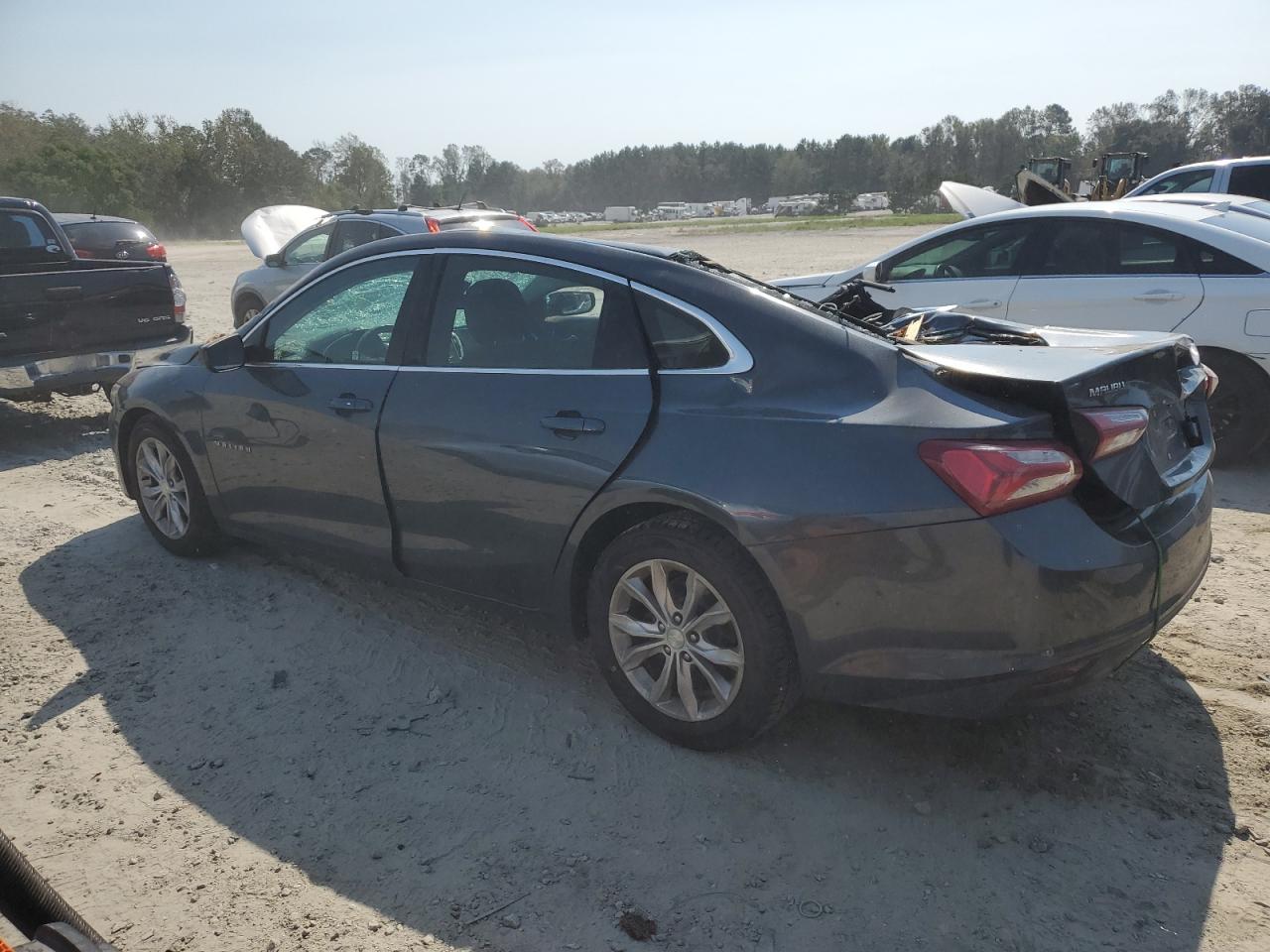2019 Chevrolet Malibu - Image 2