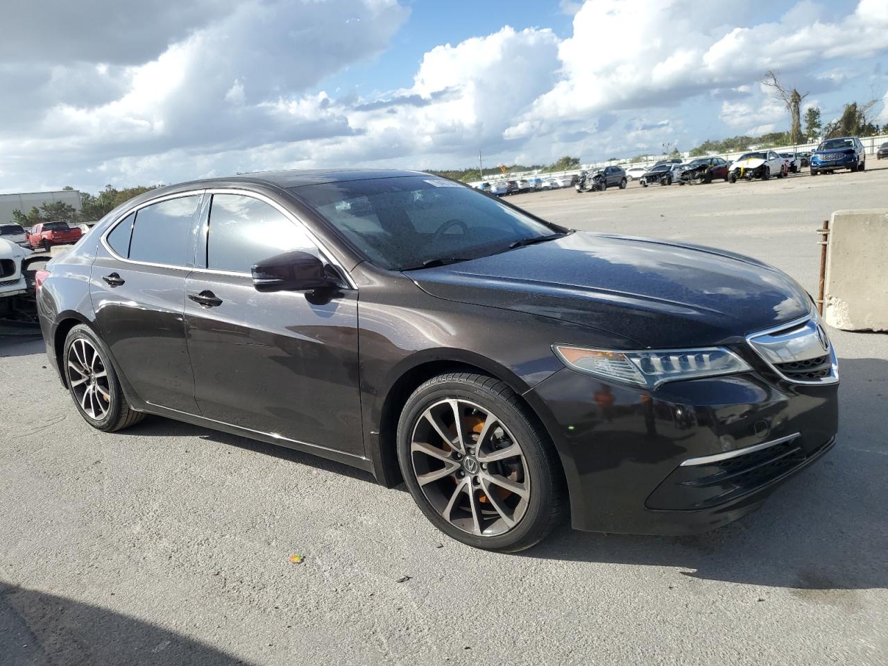 2015 Acura TLX - Image 4