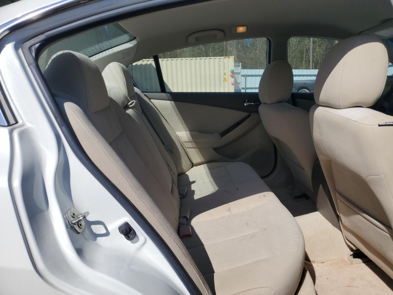 2011 Nissan Altima - Image 10