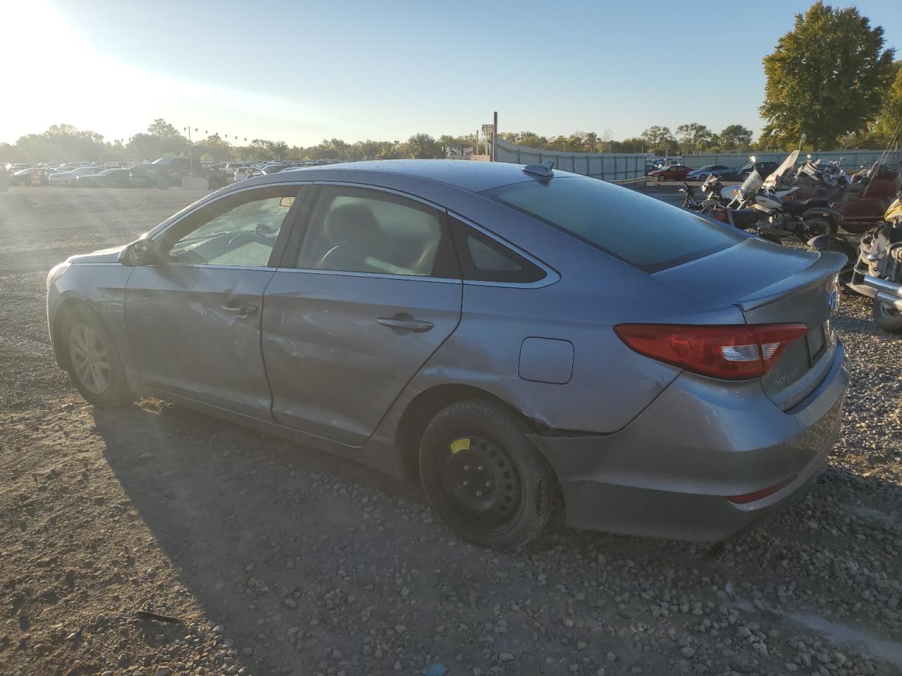 2015 Hyundai Sonata - Image 2