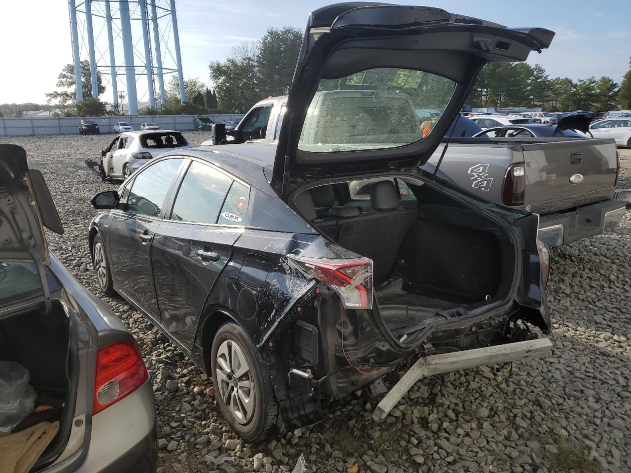 2016 Toyota Prius - Image 2