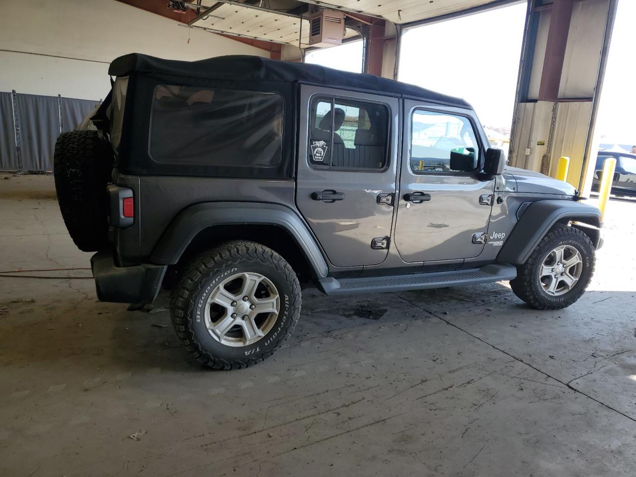 2018 Jeep Wrangler - Image 3