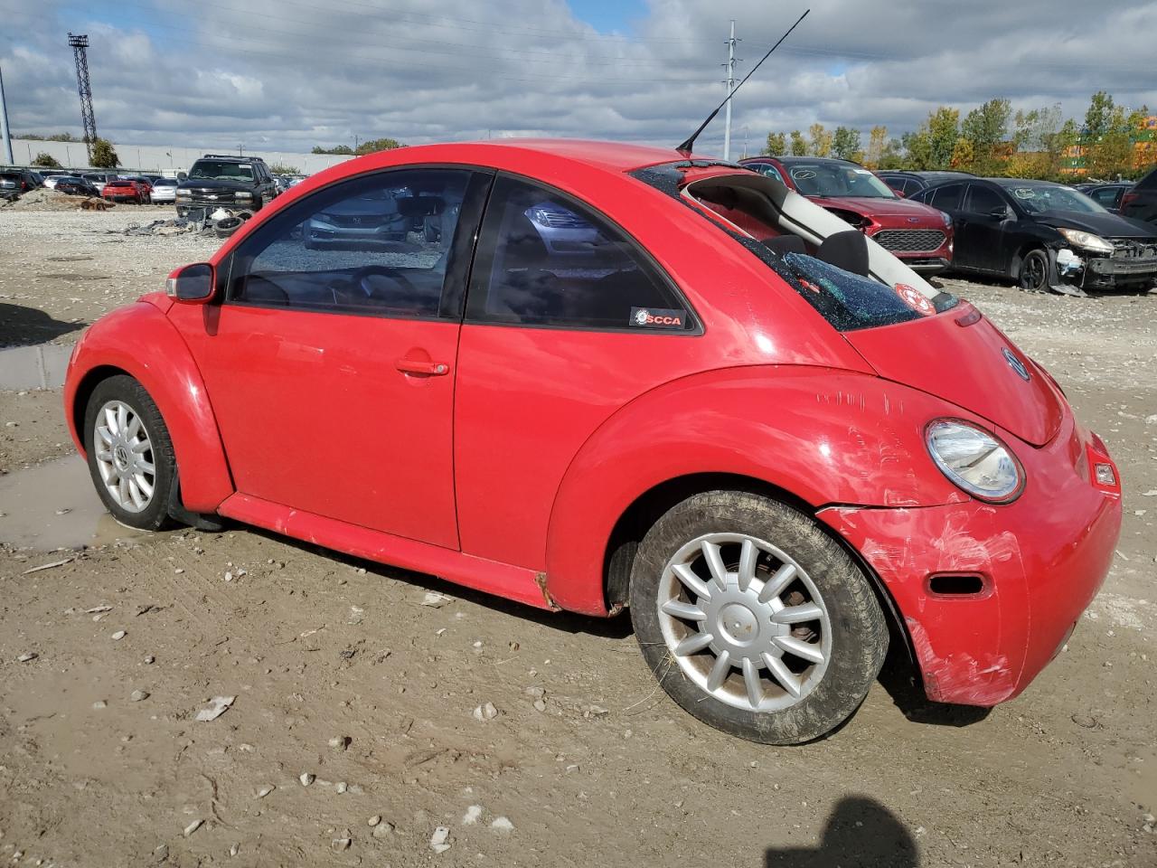 2004 Volkswagen Beetle - Image 2