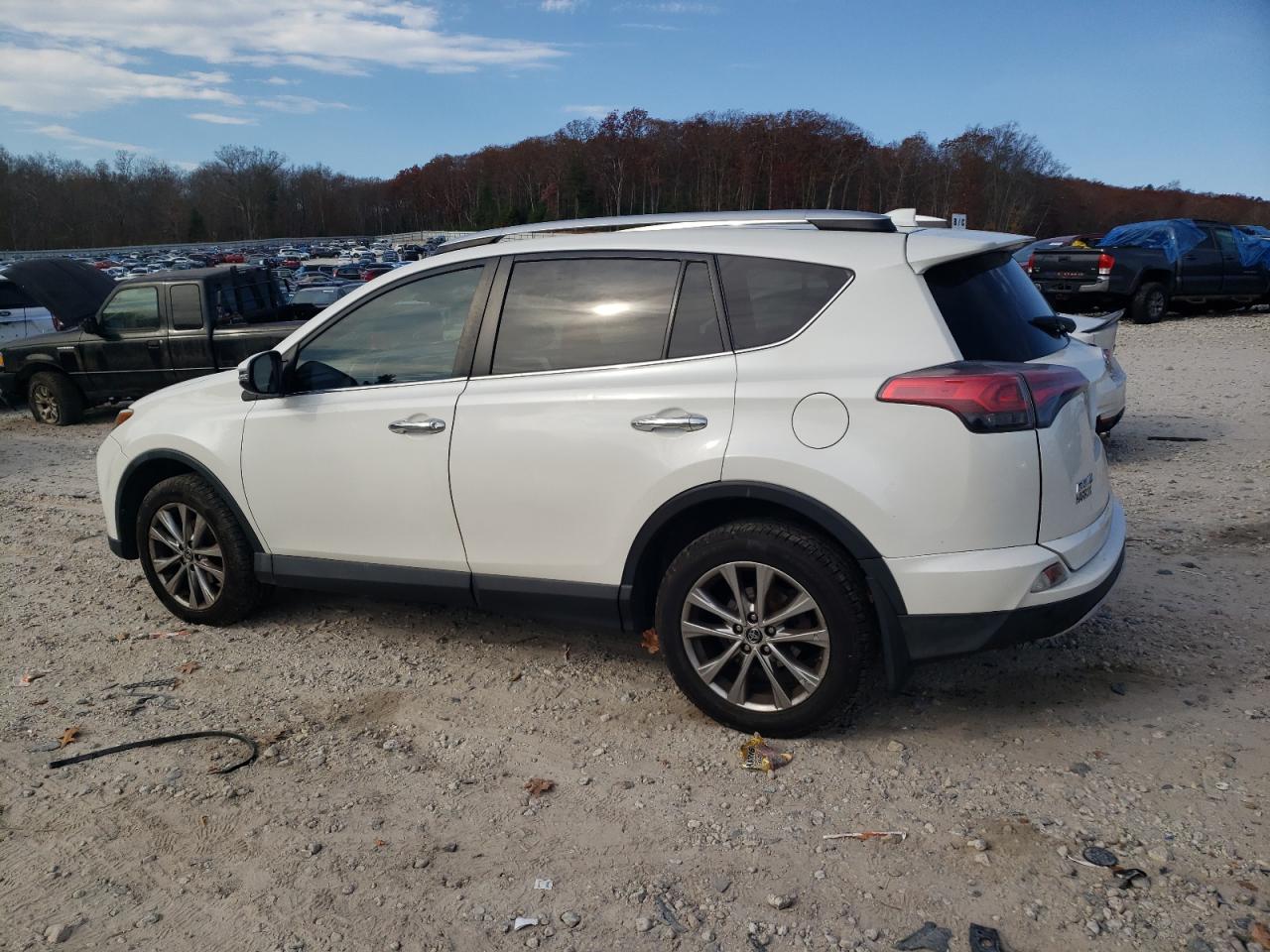 2016 Toyota RAV 4 - Image 2