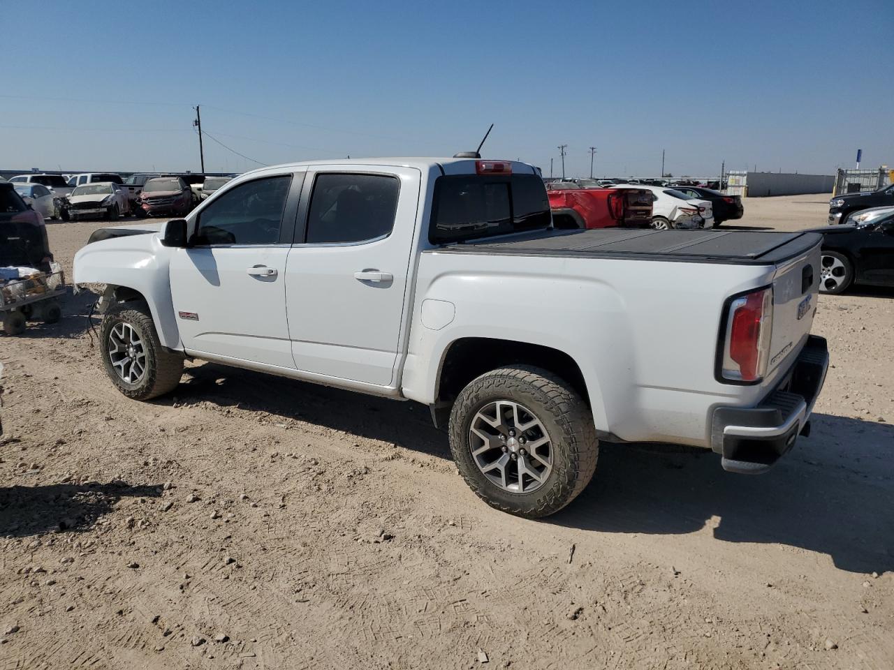 2018 GMC Canyon - Image 2
