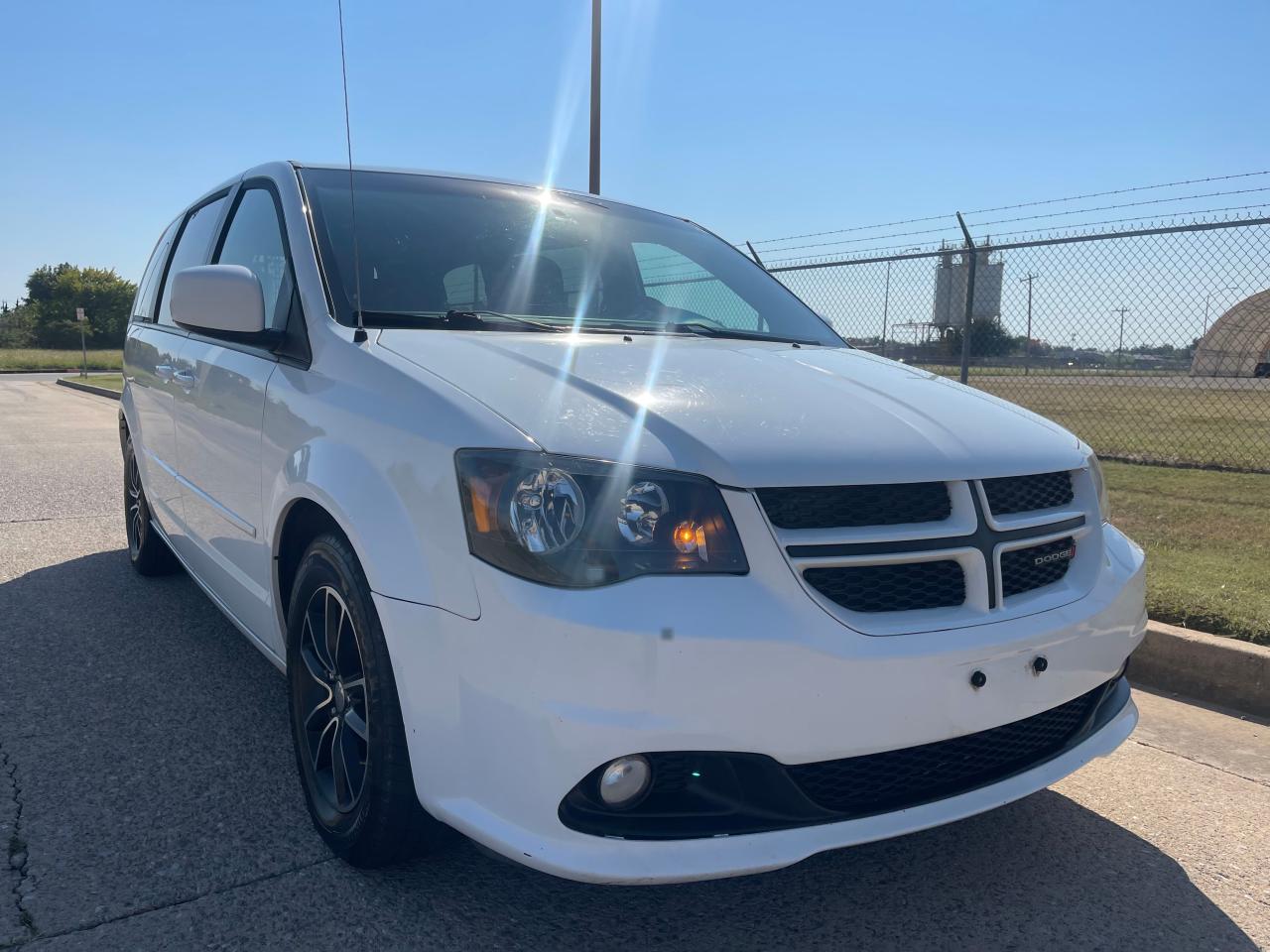 2C4RDGEG8GR329717 2016 Dodge Grand Caravan R/T