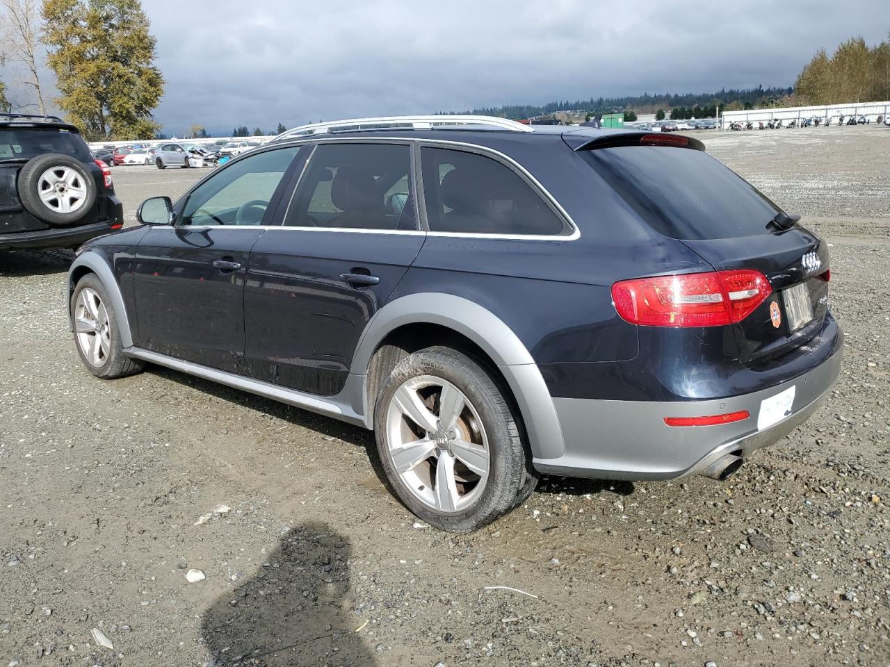 WA1UFAFL1FA044156 2015 AUDI A4 - Image 2