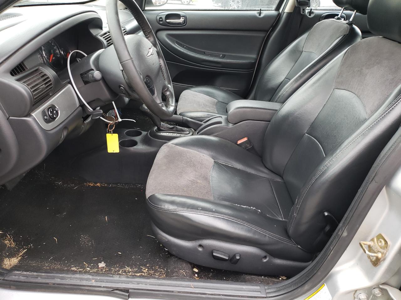 2006 Chrysler Sebring - Image 7