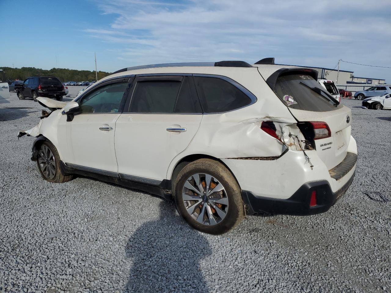 2019 Subaru Outback Touring VIN: 4S4BSATC5K3213036 Lot: 74898214