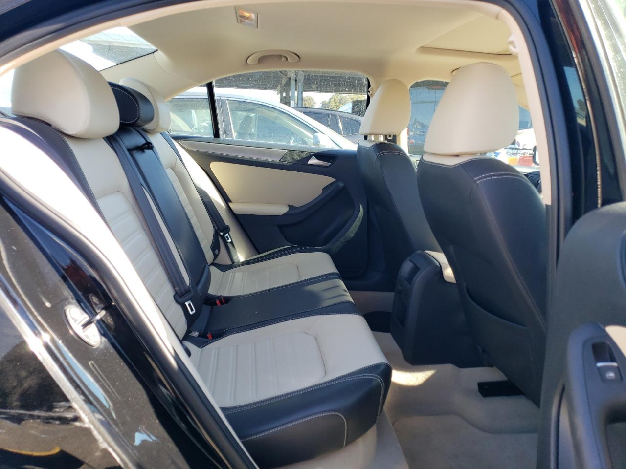 2014 Volkswagen Jetta Sel VIN: 3VWL17AJ8EM387117 Lot: 77582734