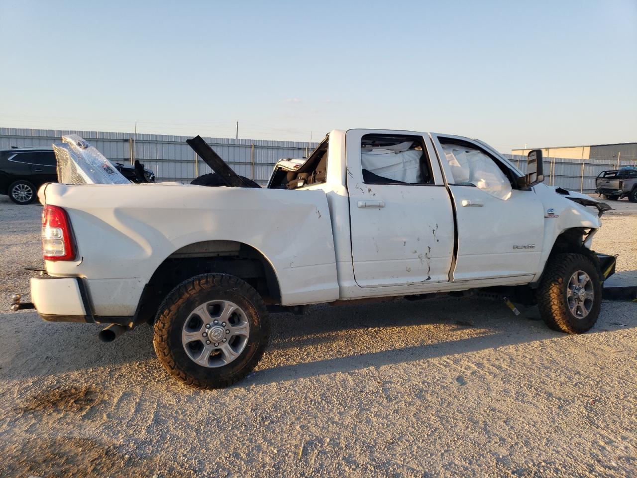 2019 RAM 2500 - Image 3