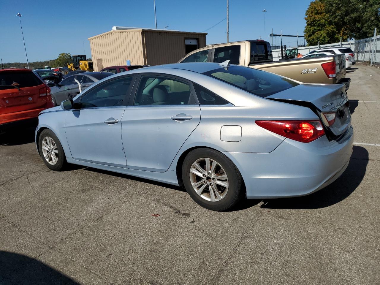 2011 Hyundai Sonata - Image 2