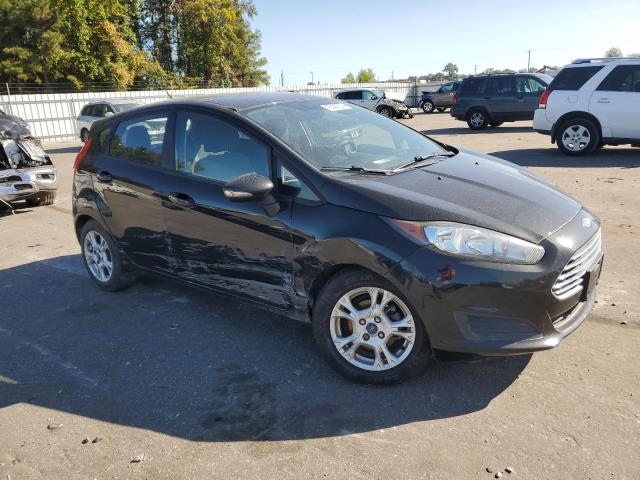  FORD FIESTA 2015 Черный